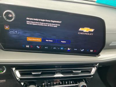 2026 Chevrolet Traverse — photo 12 view