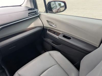2022 Toyota Sienna — photo 22 view