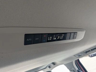 2022 Toyota Sienna — photo 18 view