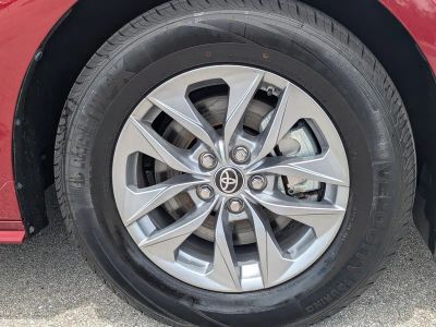 2022 Toyota Sienna — photo 11 view