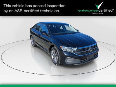 2024 Volkswagen Jetta SE Auto — front three-quarter view