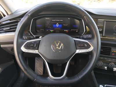 2024 Volkswagen Jetta — photo 12 view