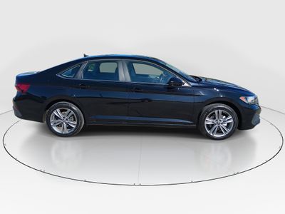 2024 Volkswagen Jetta — photo 8 view