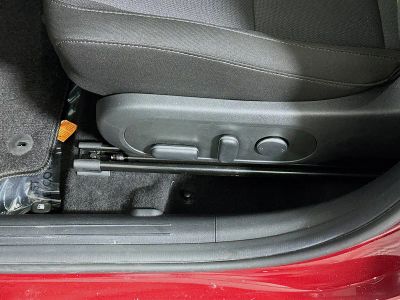 2024 Hyundai Kona — photo 13 view