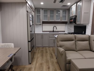 2026 Alliance RV Paradigm - Photo 5