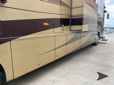 2006 Newmar Dutch Star — engine compartment view