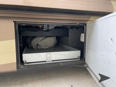 2006 Newmar Dutch Star — photo 13 view