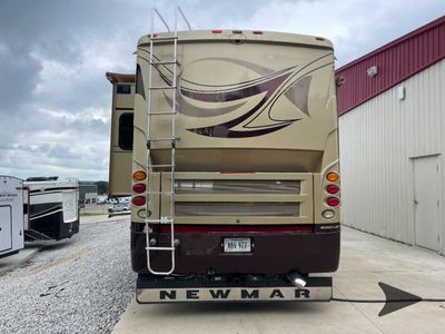 2006 Newmar Dutch Star — interior view