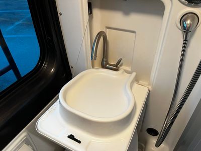 2021 Winnebago TRAVATO - Photo 20