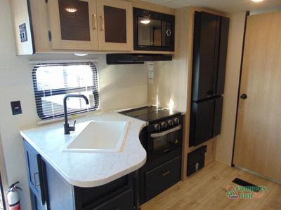 2025 Prime Time RV Avenger LE - Photo 13