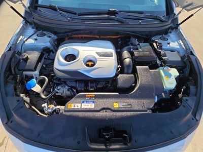 2017 Hyundai Sonata Hybrid - Photo 22