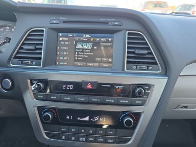 2017 Hyundai Sonata Hybrid - Photo 11