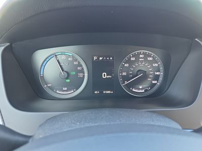 2017 Hyundai Sonata Hybrid - Photo 10