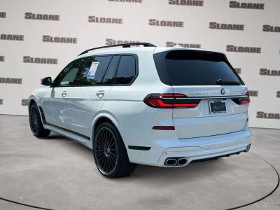 2025 BMW X7 — rear three-quarter view