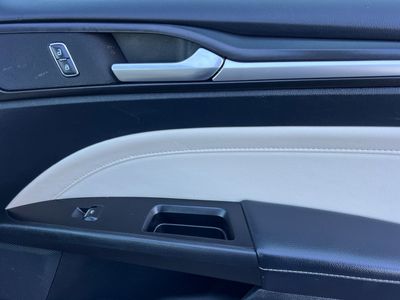 2017 Ford Fusion - Photo 18