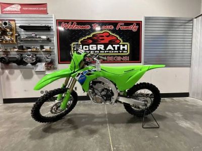 2026 Kawasaki KX™450 — front three-quarter view