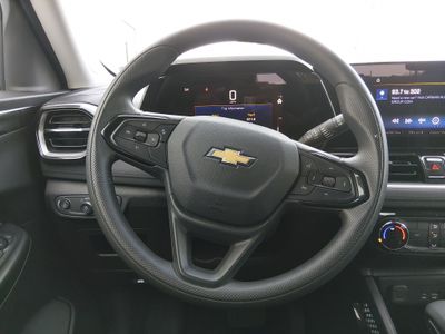 2025 Chevrolet Trailblazer — photo 12 view