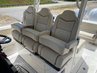 2026 Robalo 300 CC - Photo 11