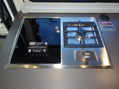 2026 Winnebago NAVION - Photo 11