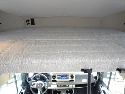 2026 Winnebago NAVION - Photo 4