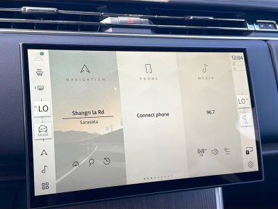 2026 Land Rover Range Rover — photo 32 view