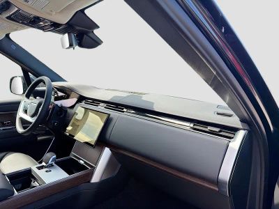 2026 Land Rover Range Rover — photo 15 view