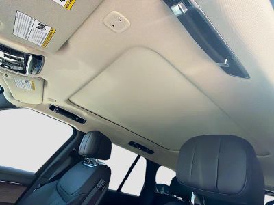 2026 Land Rover Range Rover — photo 28 view