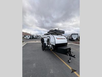2026 Modern Buggy RV Country Born — front three-quarter view