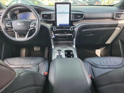 2023 Ford Explorer — photo 14 view