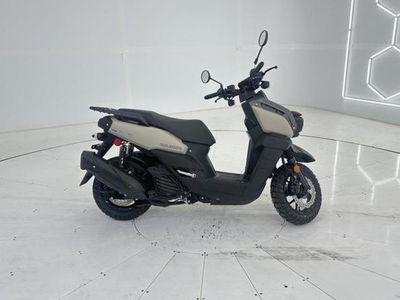 2025 Yamaha Zuma 125 - Photo 4