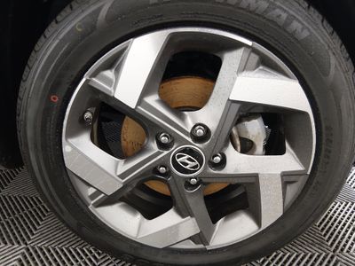 2025 Hyundai Venue - Photo 10