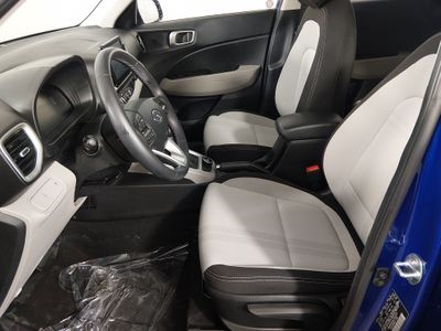 2025 Hyundai Venue - Photo 20