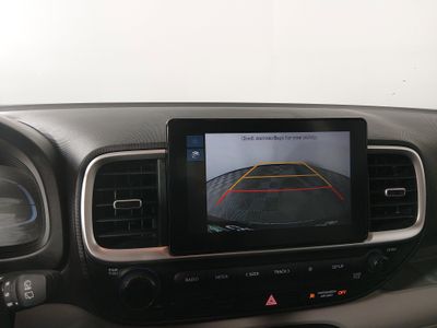 2025 Hyundai Venue - Photo 16