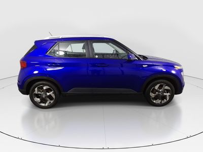 2025 Hyundai Venue - Photo 8