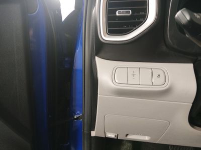 2025 Hyundai Venue - Photo 13