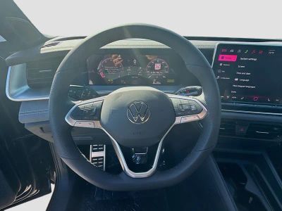 2026 Volkswagen Tiguan — photo 10 view