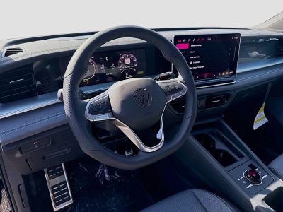 2026 Volkswagen Tiguan — photo 9 view