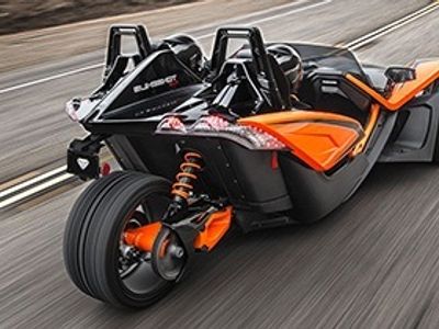 2017 Slingshot Slingshot SLR — engine compartment view