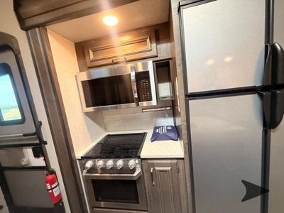 2019 Keystone RV Montana High Country - Photo 24