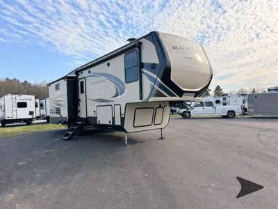 2019 Keystone RV Montana High Country - Photo 3