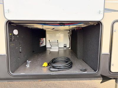 2019 Keystone RV Montana High Country - Photo 4