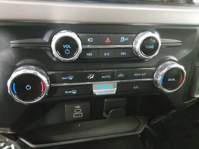 2025 Ford F-150 - Photo 18