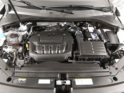 2024 Volkswagen Tiguan — photo 9 view