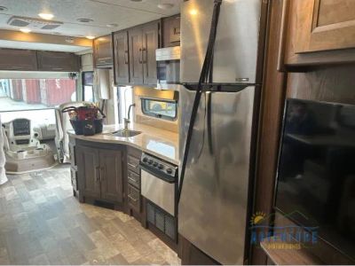2019 Coachmen Mirada - Photo 11