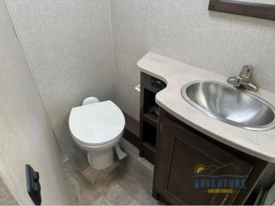 2019 Coachmen Mirada - Photo 10
