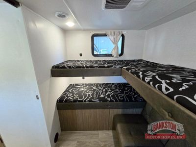 2026 Wildwood X-Lite 273QBXL — photo 22 view