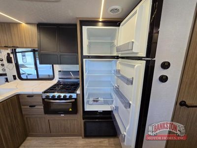 2026 Wildwood X-Lite 273QBXL — photo 15 view