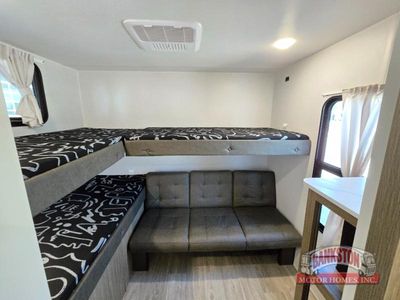 2026 Wildwood X-Lite 273QBXL — photo 21 view