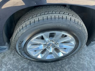 2023 Chevrolet Suburban — photo 22 view