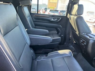 2023 Chevrolet Suburban — photo 19 view